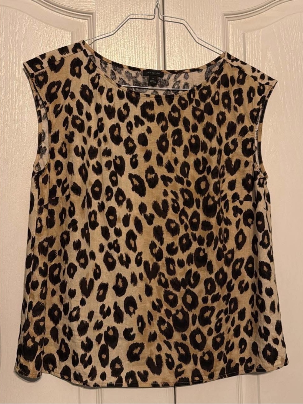 Ann Taylor linen animal print top, medium
NWOT